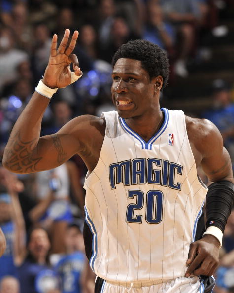 图文-[季后赛]山猫77-92魔术 皮特鲁斯命中三分