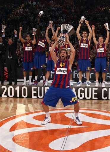 图文-欧洲篮球联赛巴塞罗那捧杯 豪情狂欢辉煌