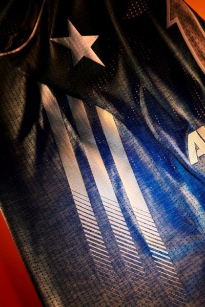 图文-2012年NBA全明星赛球衣 球衣侧面三条纹