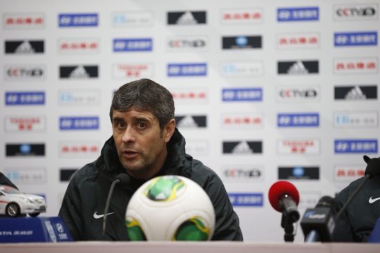 沙特主帅:有责任打一场精彩比赛 目标是战胜中