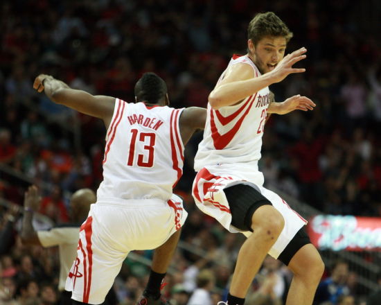 图文-[常规赛]凯尔特人89-101火箭 哈登庆祝胜