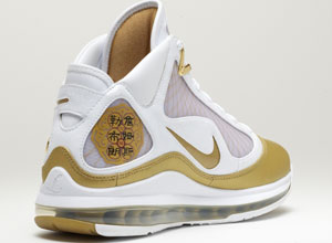 LBJ7中国版即将上市詹姆斯送中国球迷的中秋大礼