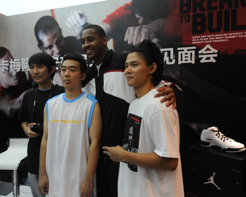 ͼ��-���������Ƶ�6��ǩ��Ь�����Թ����˶��ݻ�