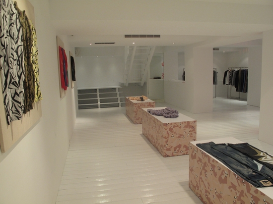 组图-JUICE期限店台北开业展出潮流珍品