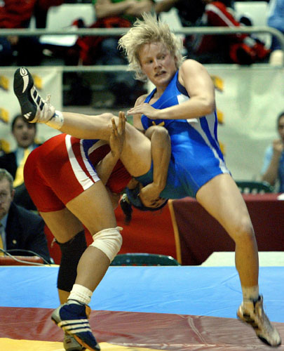 资料图-女子摔跤自由式-55公斤级瑞典选手卡尔