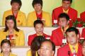 图文-中国奥运金牌运动员记者会 杨威笑得开心