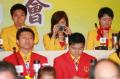 图文-中国奥运金牌运动员记者会 我给记者拍张照