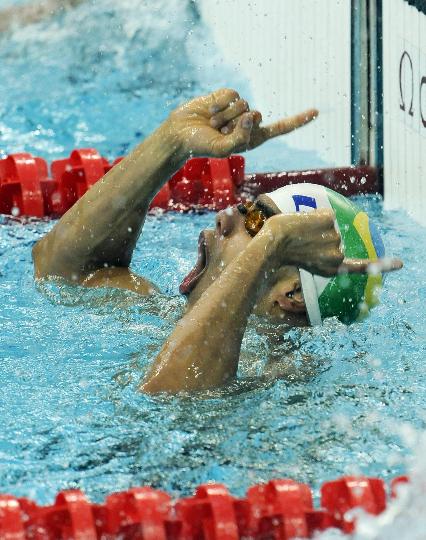 图文-巴西选手破S10级男子100米蝶泳世界纪录
