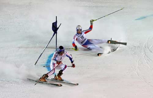图文-高山滑雪世界杯俄罗斯站赛况 争抢中人仰