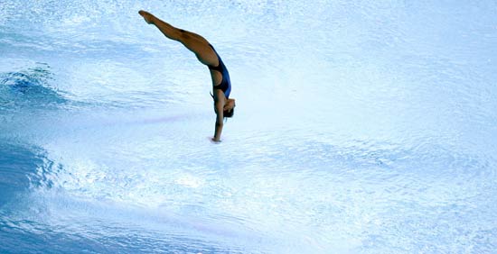图文-世锦赛跳水项目十佳图 最美一瞬郭晶晶制