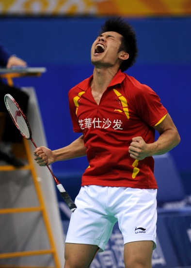 图文-林丹夺得全运羽球男单冠军 林丹胜利后怒吼