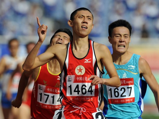 图文-全运会男子1500米预赛 徐松成功晋级决赛