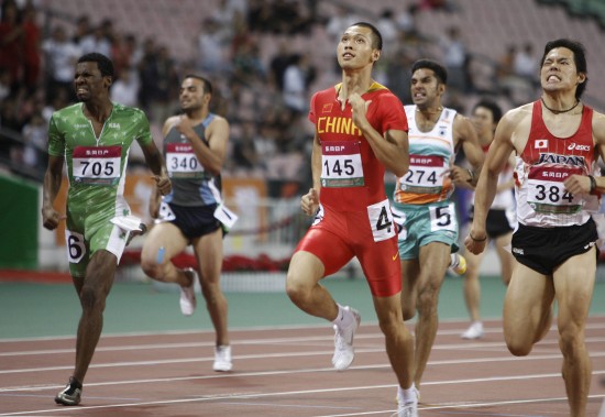 男子400米刘孝生夺冠