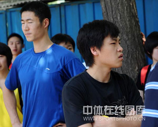 ͼ��-��ƹ���̳���Ī˹�������������ںͺ�˧����