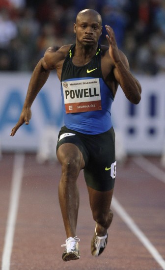 世界挑战赛捷克站男子100米跑比赛中,鲍威尔跑出9秒83的成绩夺得冠军