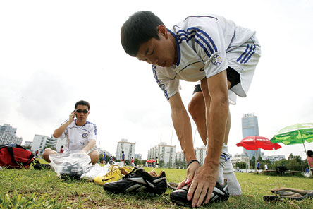 中国足球很沉沦,但民间球在成长_其他栏目_N