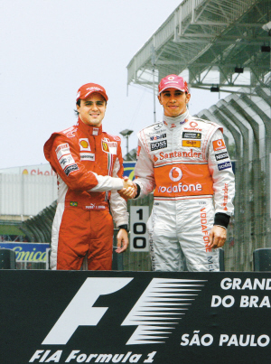 史上最年轻的f1总冠军 618ade8448315ba33fcf9835b0308283.jpg