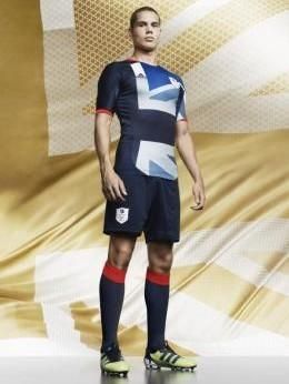 英国队公布伦敦奥运装备 足球战袍格外引人关