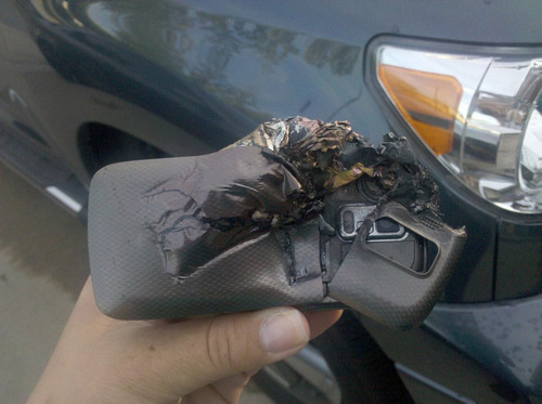 三星rogue手机发生爆炸(组图)