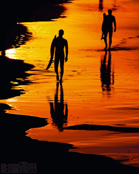 正如jeff的照片所展示的, 拍摄冲浪者的照片不一定非要和运动相关.