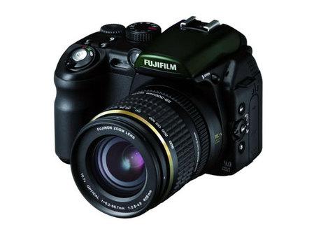 is-1,从外形与性能上都与富士s9600(资料评价图片样张视频)完全一样