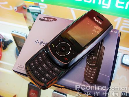 学生mm首选三星小巧滑盖m608卖658元