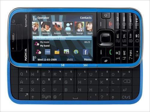 图为全新发布的诺基亚5730 xpressmusic诺基亚终端产品