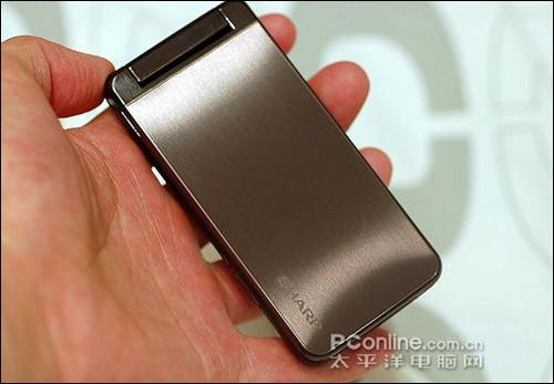 想买一款翻盖手机,一定要超薄的,由gps功能的,最好从大品牌里选!