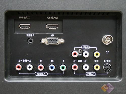 6l液晶电视机身背面主要拥有2路hdmi接口,1路vga电脑接口机音频输入,1