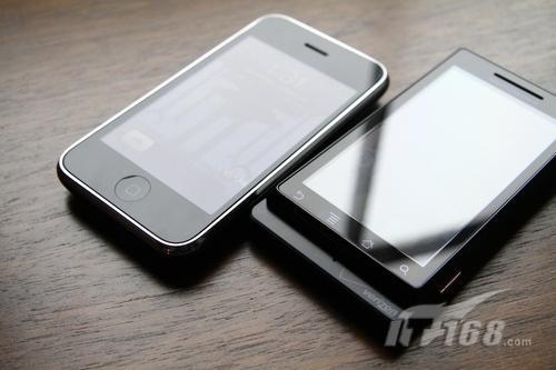 图为:摩托罗拉droid手机