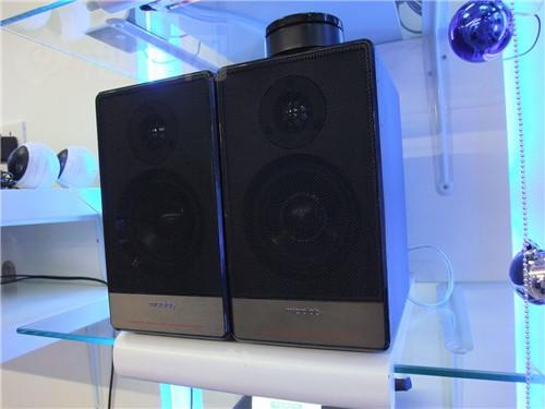 真皮猎装带线控 麦博钛极h11报690元