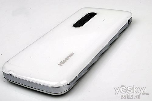 简约纯白机身 海信实用3g手机e500评测