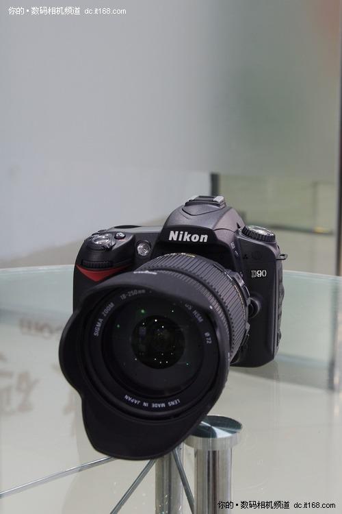 拥有1230万有效像素尼康d90最新价9488元