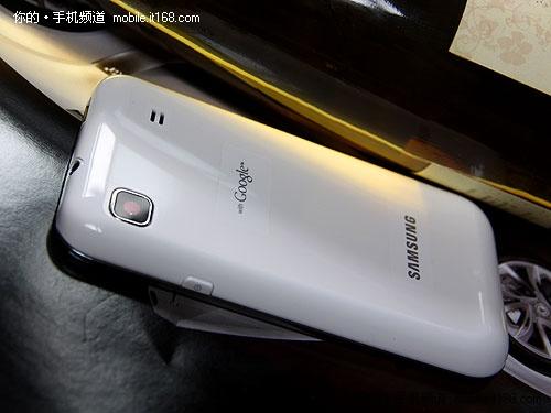 3399元上市 三星4寸屏i9000白色版开箱