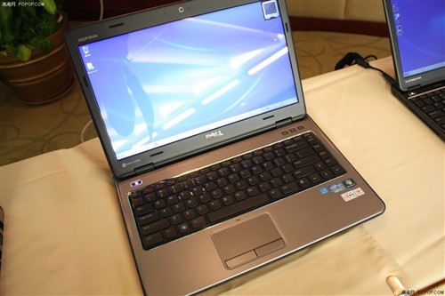 笔记本 > 正文  从产品外观来看,戴尔inspiron灵越14r al采用铝合金