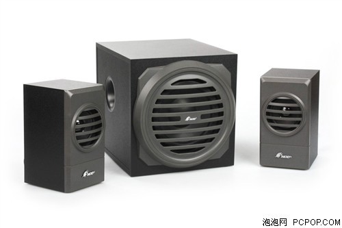 霸气十足的真英雄 三诺h-228有源音箱