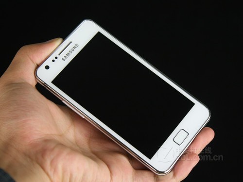 人气街机 白色三星i9100行货售3860元_手机_科技时代_新浪网