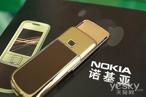24k奢华黄金诺基亚8800黄金版售价6850元
