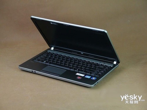 支持dvd supermulti双层刻录,拥有1gb显存容量的amd radeon hd 7470m