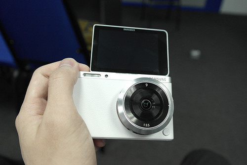 最轻薄无反相机 武汉三星nx mini报价2299元