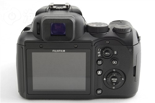 敢与单反较劲富士s205exr售价仅2600元