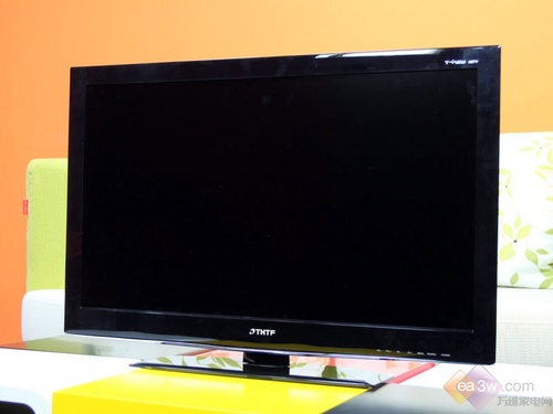 最薄仅22mm同方32b90超薄led液晶图赏