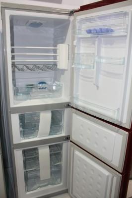 中国家电博览会直击 华美三开门冰箱