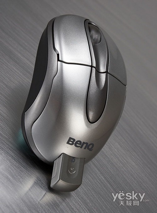 明基无线鼠标轻松省电 "乐活"新主张