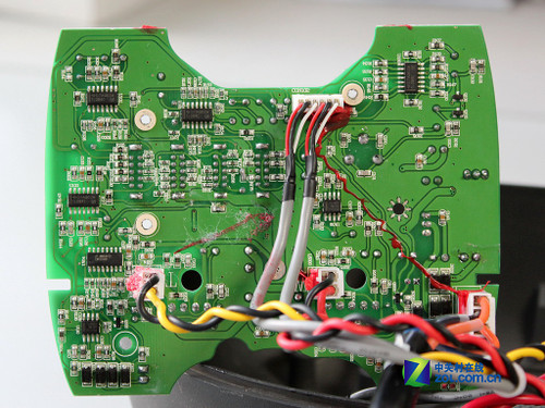 惠威x4监听音箱深度拆解