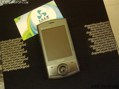 多普达p860搭配拥有65536色tft触摸屏,2.8英寸分辨率320×240像素.