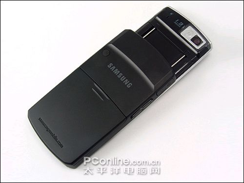 精致滑盖机 三星d808仅售1950元