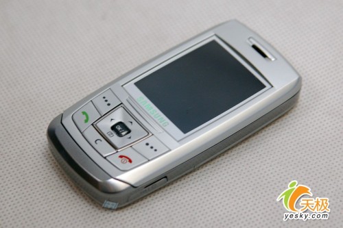 个性张扬精品 三星e250特价仅售不足200元