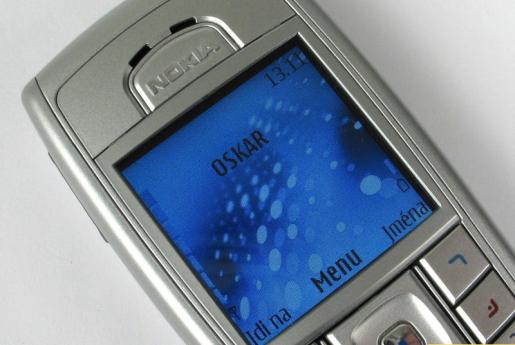 图为:诺基亚 6230i