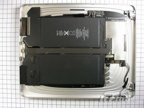 开场破肚看究竟 ipad完全拆解大图展示